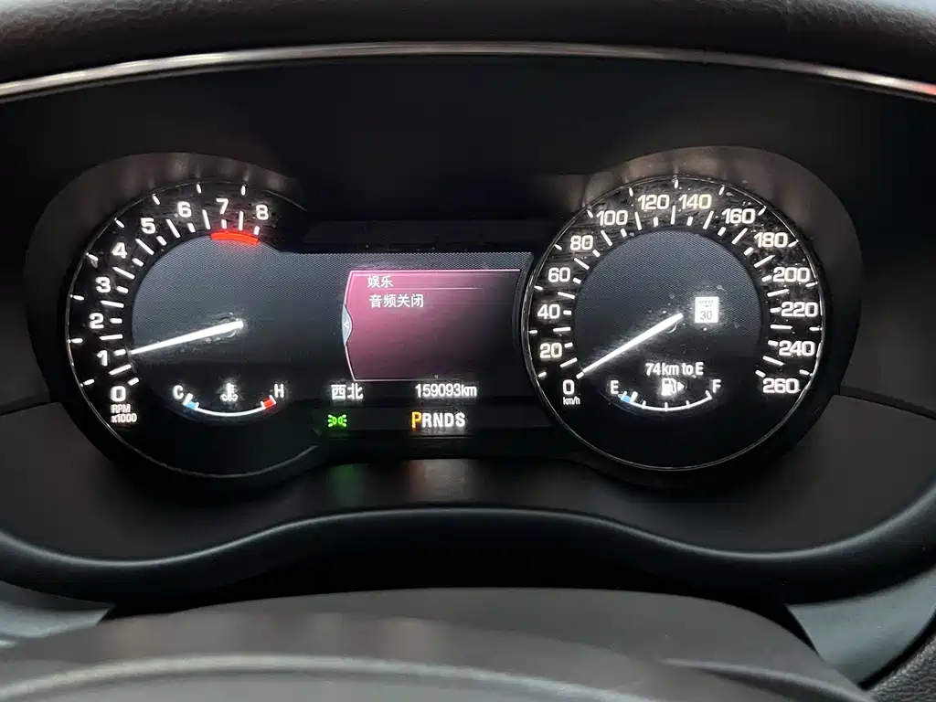 Lincoln MKC — миниатюра 19