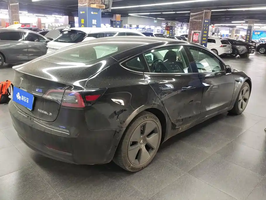 Tesla Model 3 — миниатюра 3
