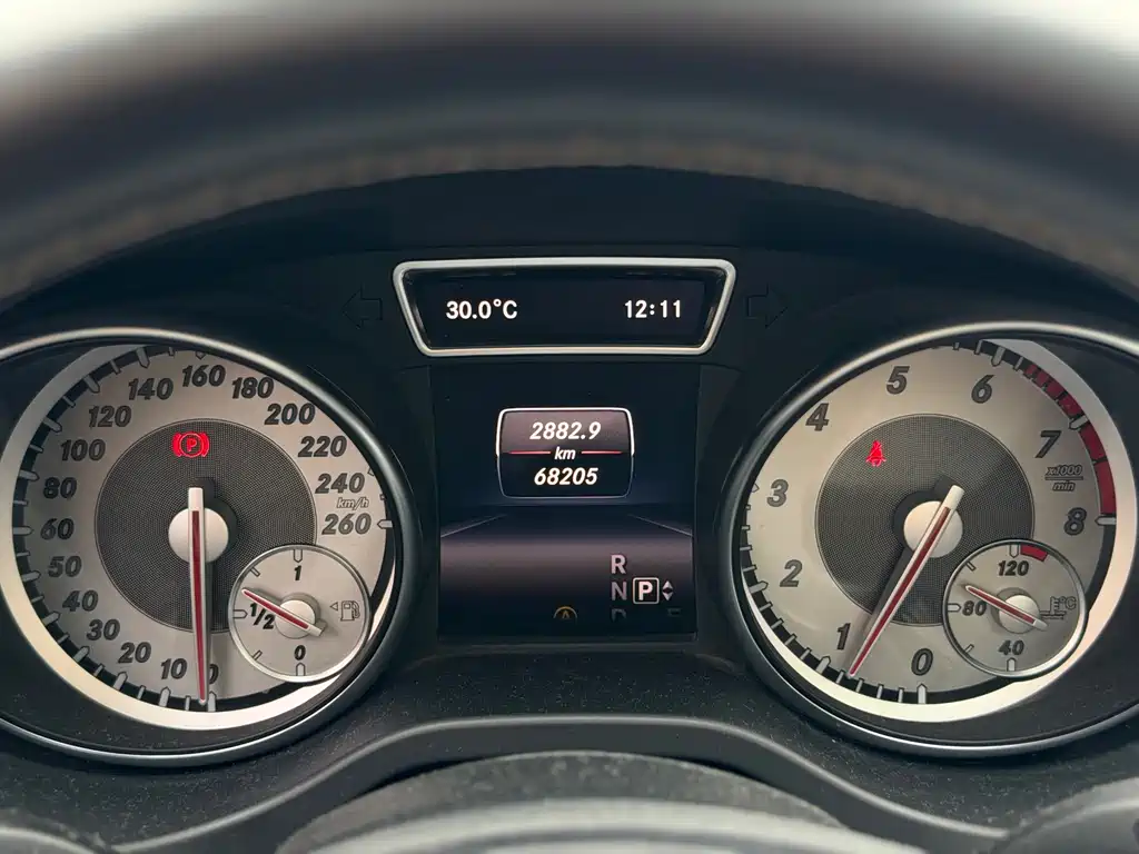 Mercedes-Benz GLA — миниатюра 10