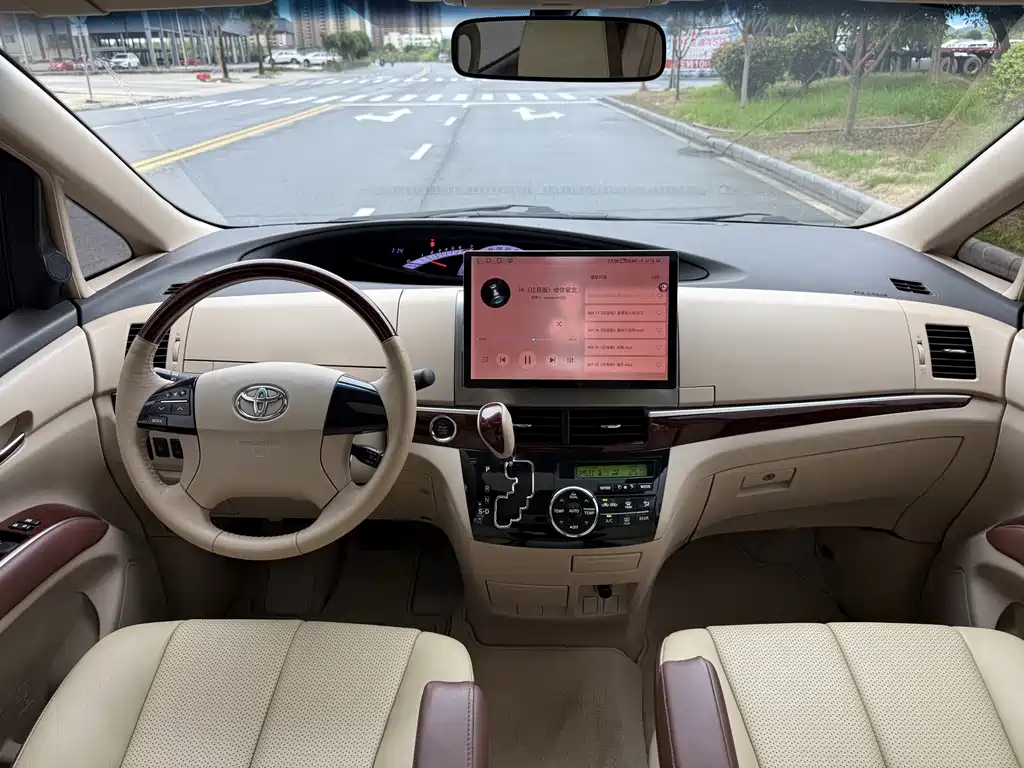 Toyota Previa — миниатюра 12