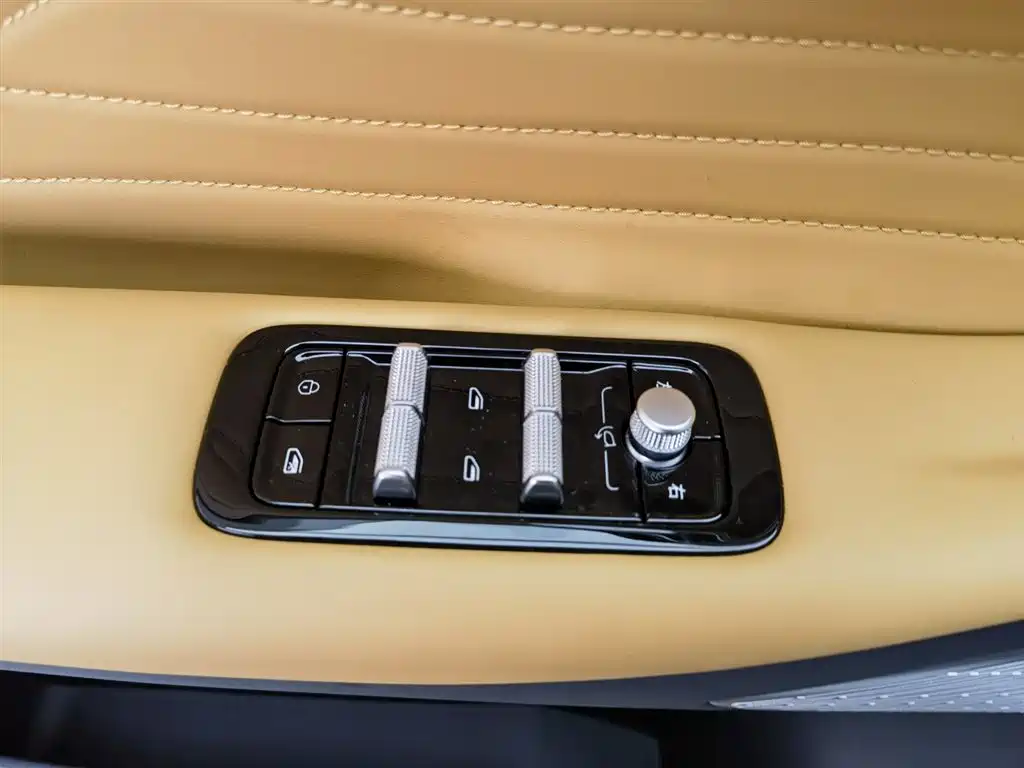 GEELY GALAXY GALAXY STARSHIP 7 EM I