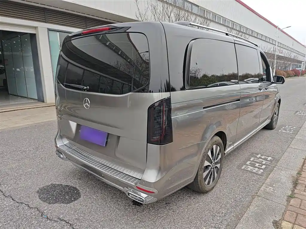 Mercedes-Benz Vito 2021 2.0T 7 мест