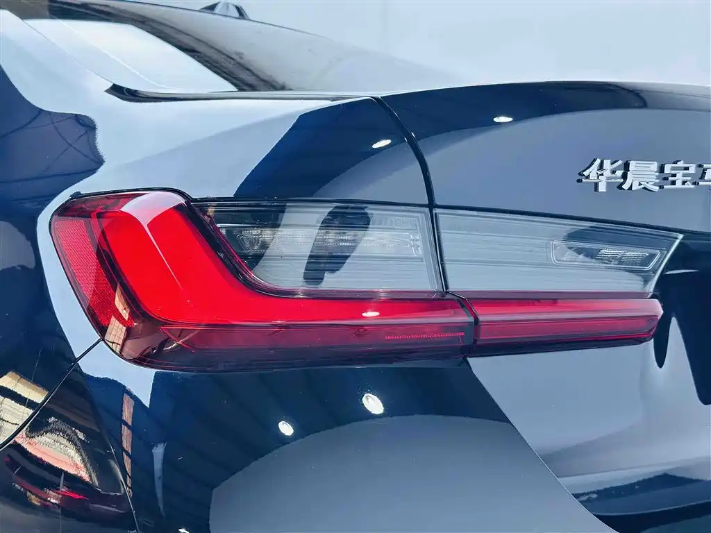 BMW i3 2024 eDrive 35 L