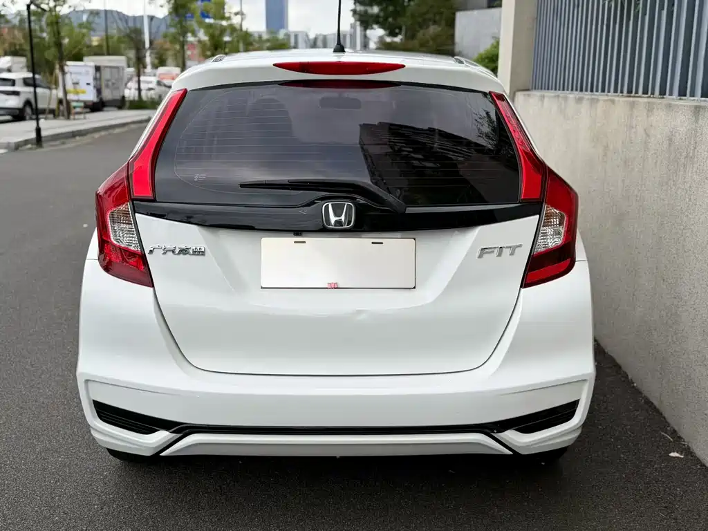 Honda Fit — миниатюра 5