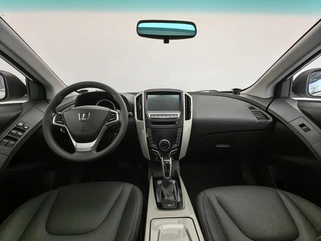 Luxgen U6 — миниатюра 5