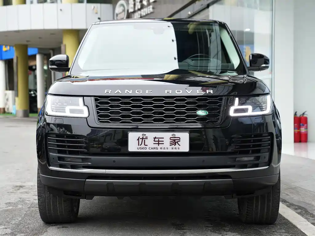 Land Rover Range Rover 2022 3.0 L6 400PS