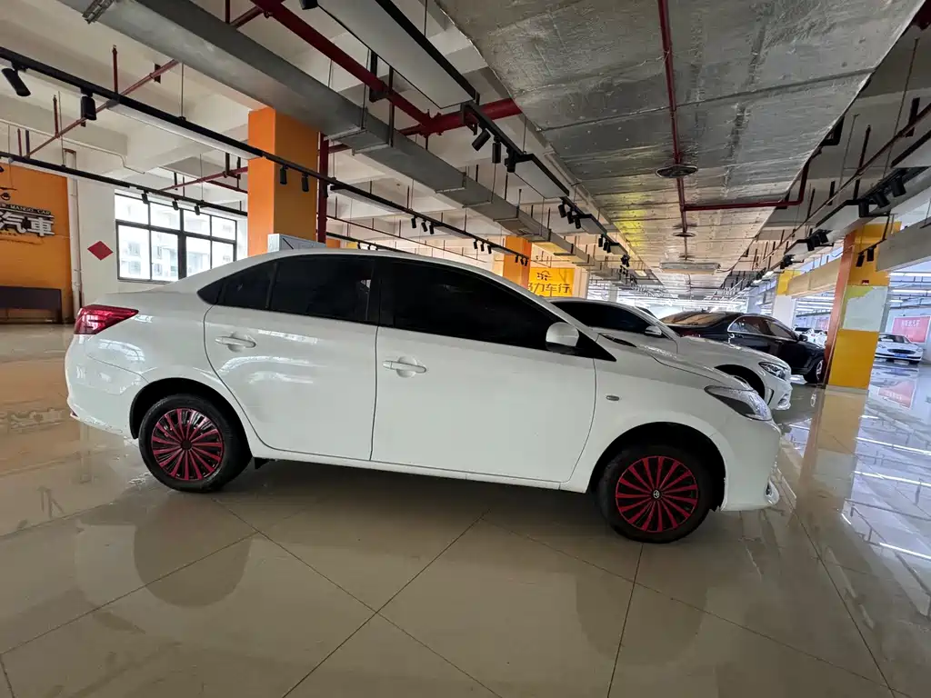 Toyota Vios — миниатюра 4