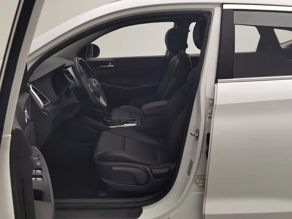 Hyundai Tucson — миниатюра 10