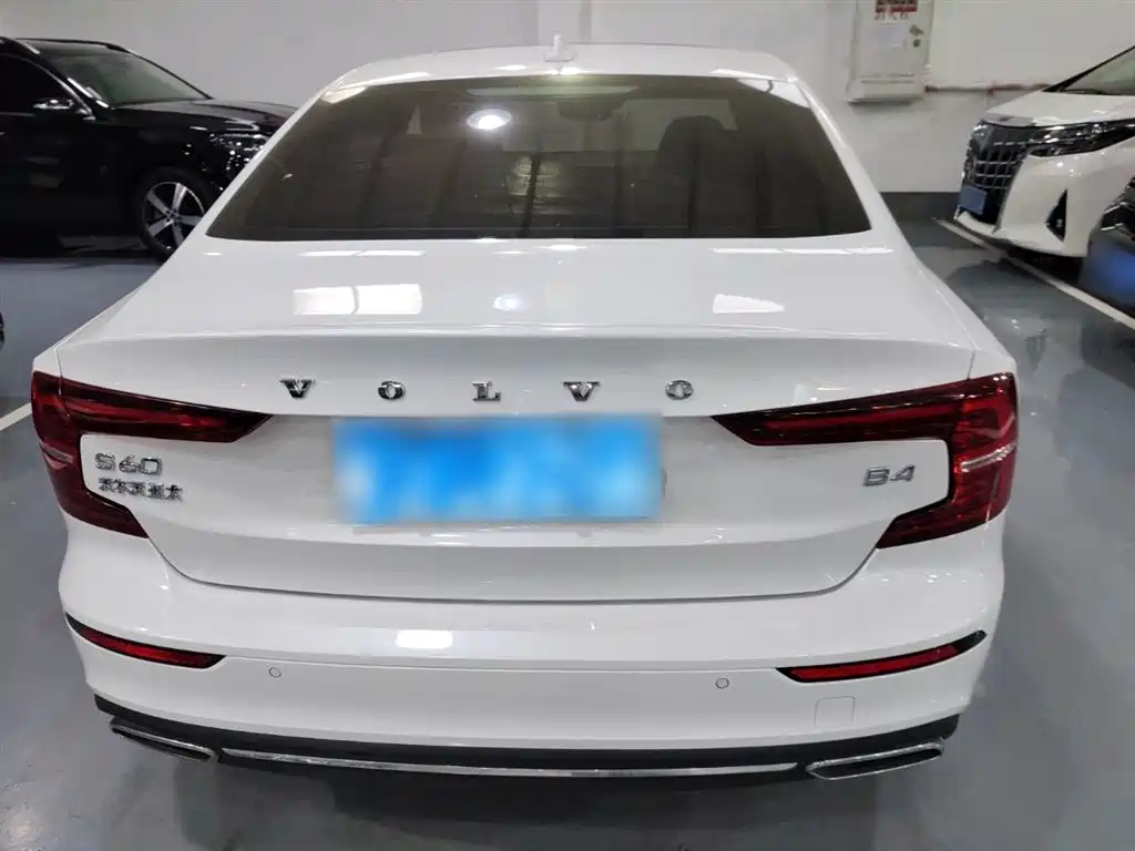 Volvo S60 - фото 4