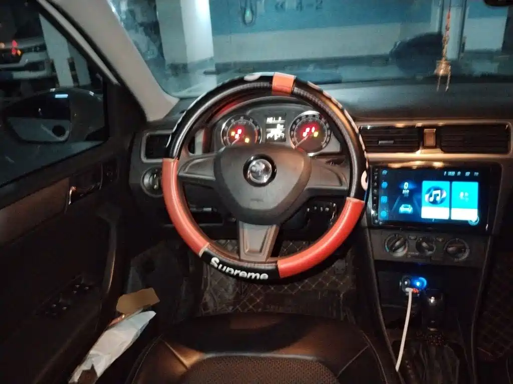 Skoda Rapid Spaceback — миниатюра 6