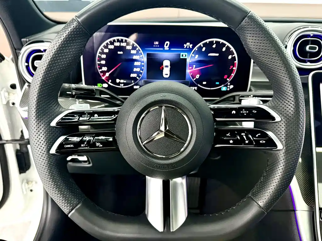 Mercedes-Benz C-Class — миниатюра 9