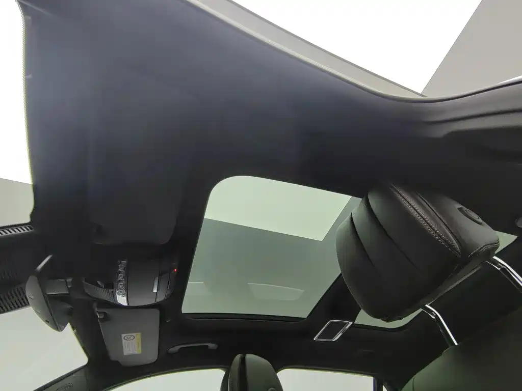 Mercedes-Benz GLC — миниатюра 14