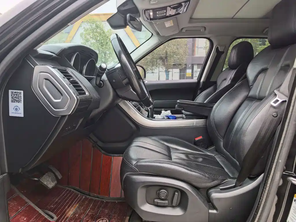 Land Rover Sport — миниатюра 6