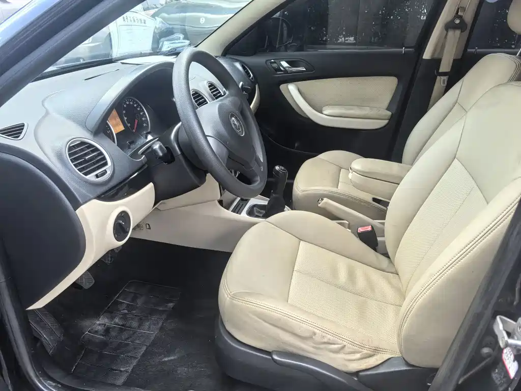 Volkswagen Lavida — миниатюра 5