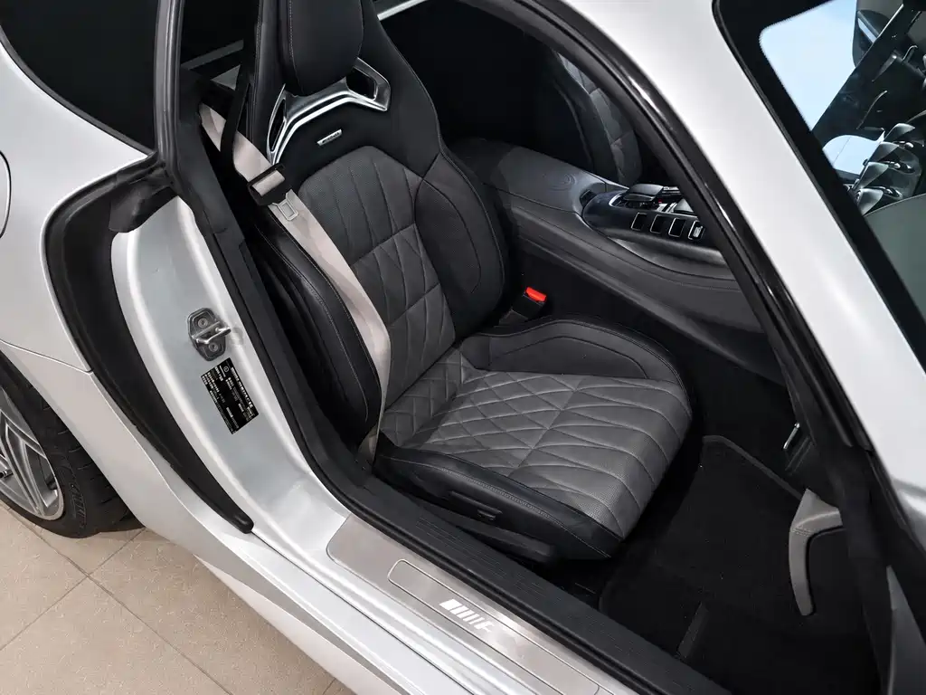Mercedes-Benz AMG GT — миниатюра 10