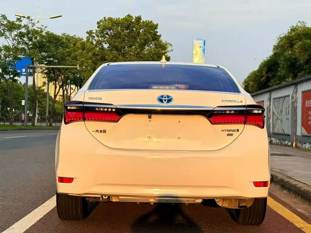 Toyota Corolla — миниатюра 8