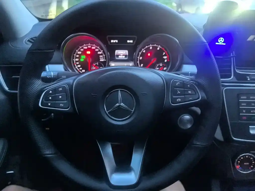 Mercedes-Benz GLE Coupe — миниатюра 11