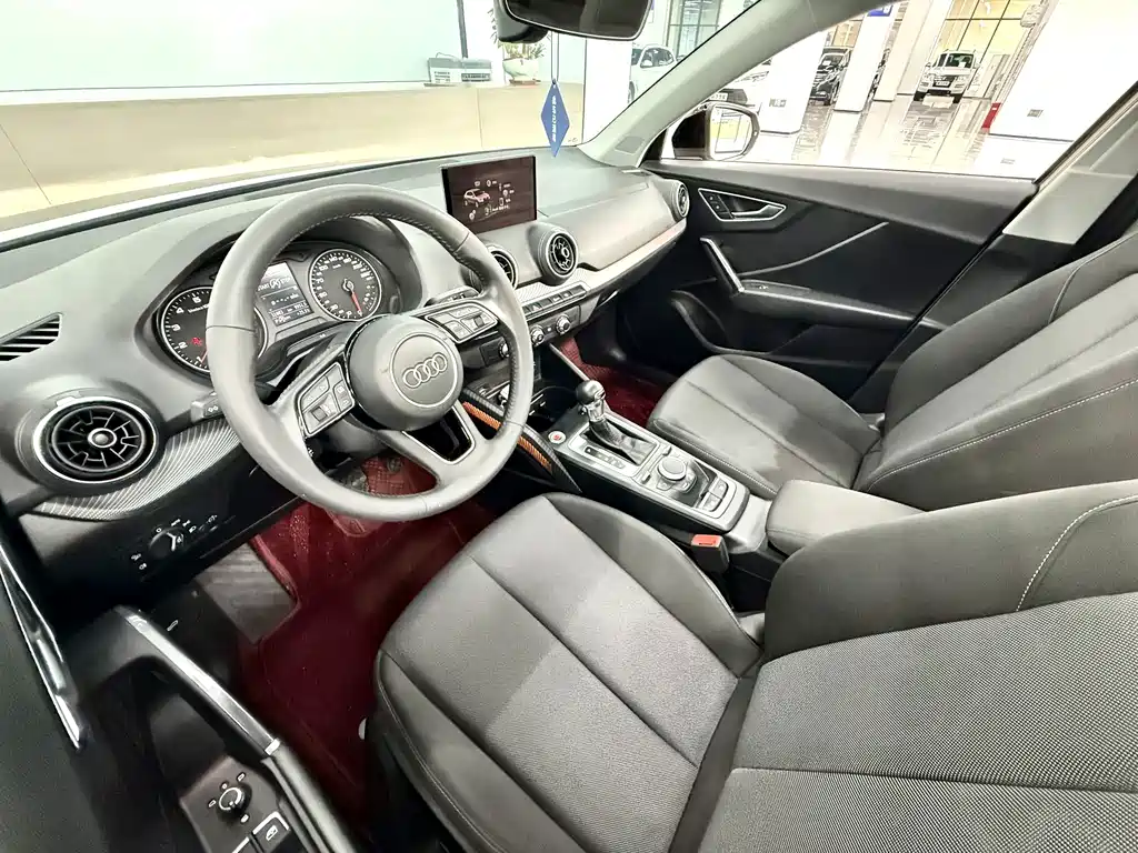 Audi Q2L — миниатюра 4