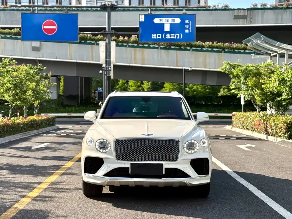Bentley Bentayga 2021