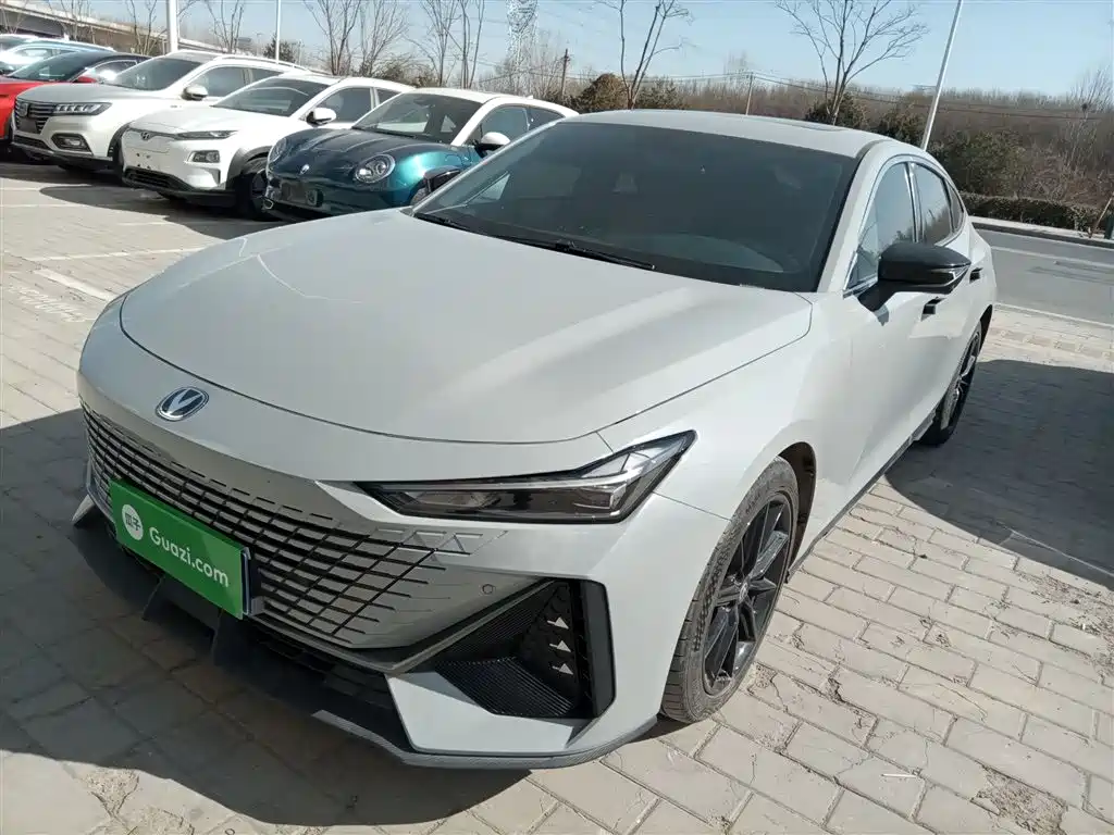 Changan UNI-V 2023