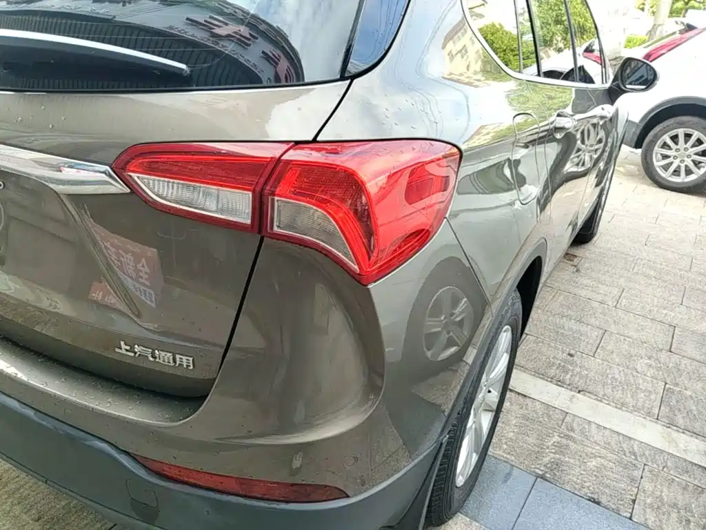 Buick Envision Plus — миниатюра 8