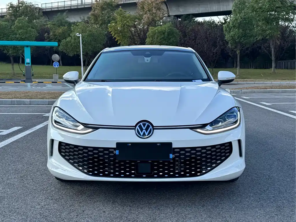 Volkswagen Lamando — миниатюра 2