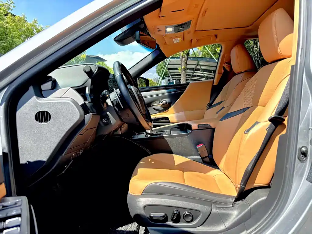 Lexus ES — миниатюра 6