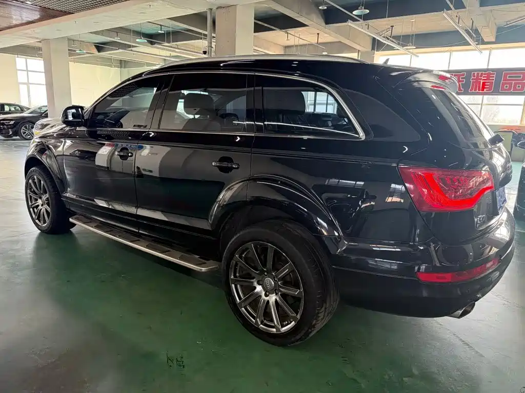Audi Q7 — миниатюра 4