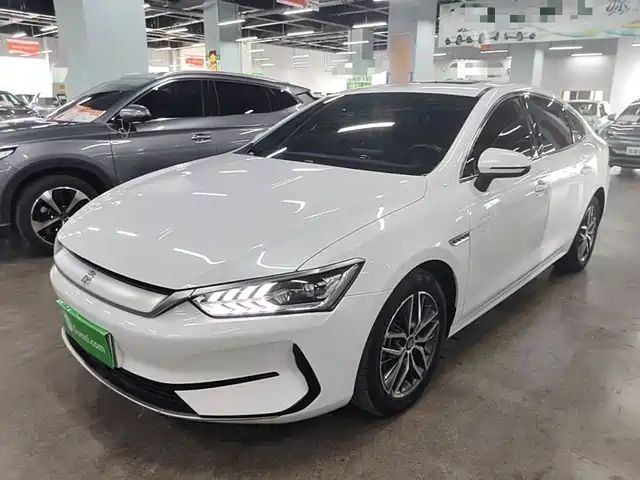 2023 BYD Qin