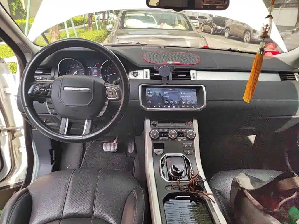 Land Rover Evoque — миниатюра 5