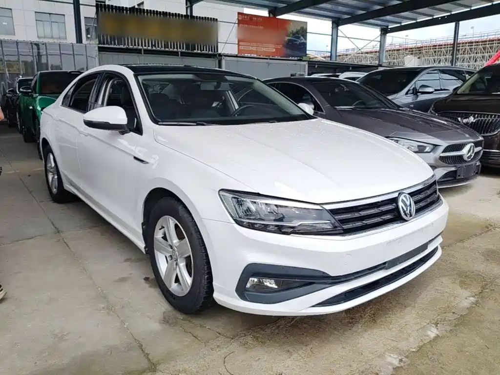 Volkswagen Lamando 2019 230TSI DSG V