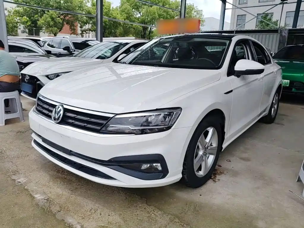 Volkswagen Lamando 2019 230TSI DSG V
