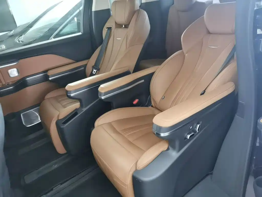 Hongqi Hongqi HQ9 PHEV — миниатюра 17
