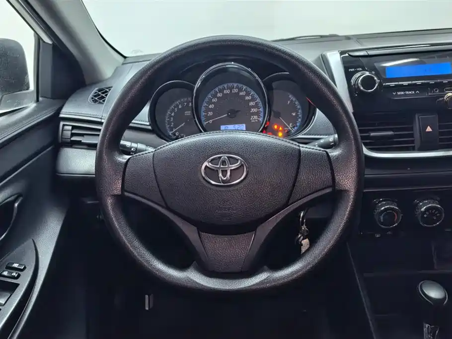 TOYOTA YARIS L ZHIXUAN