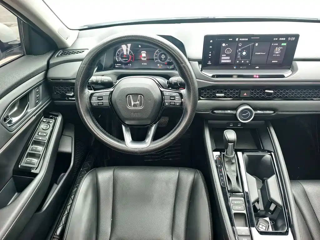 Honda Accord — миниатюра 13