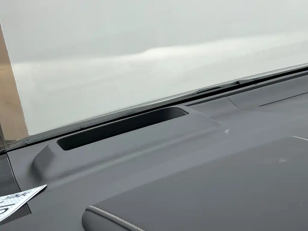 Toyota Alphard 2024 — фото 10