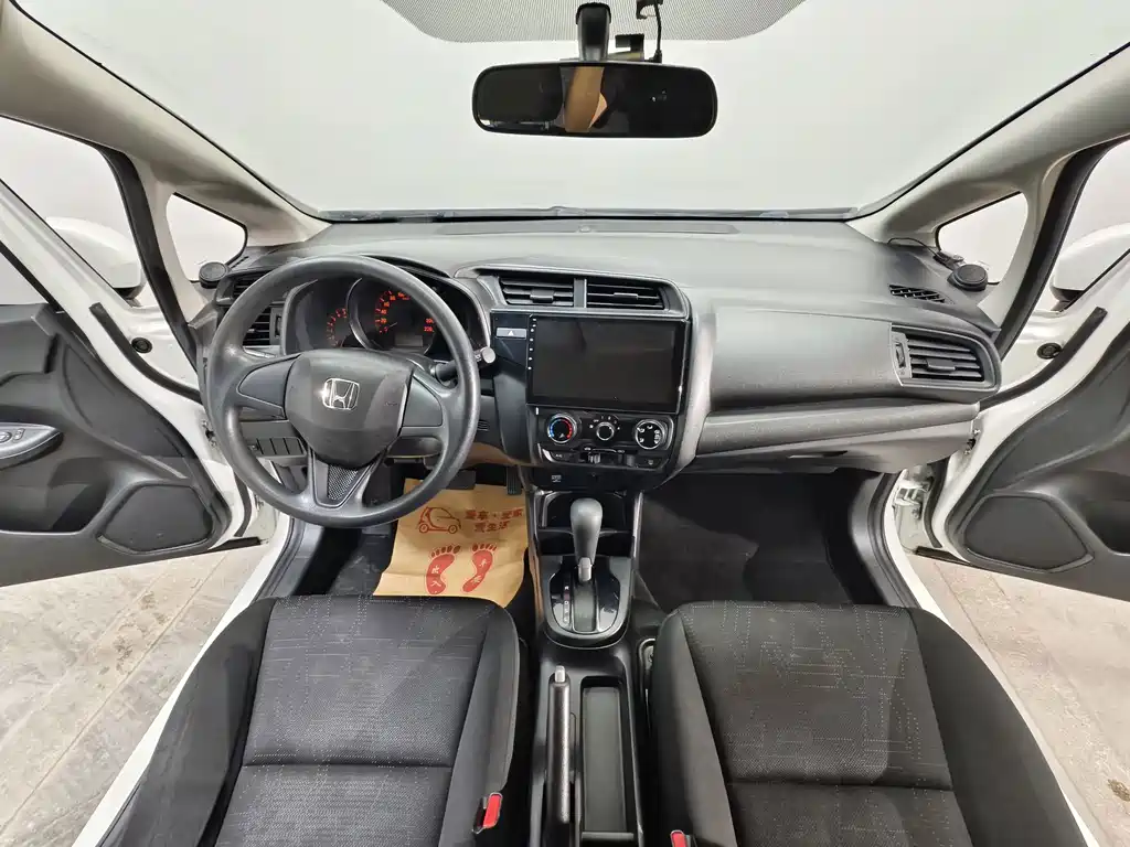 Honda Fit — миниатюра 9