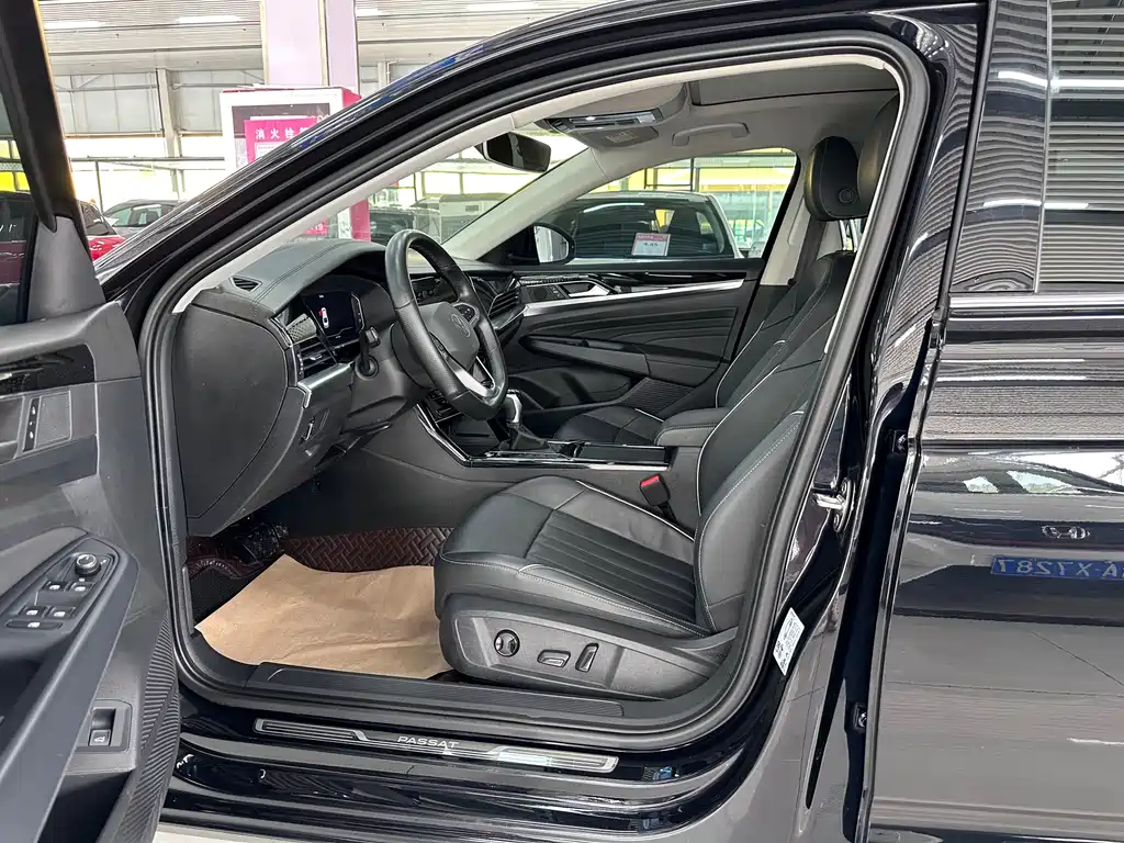 Volkswagen Passat 2022 330TSI Elite