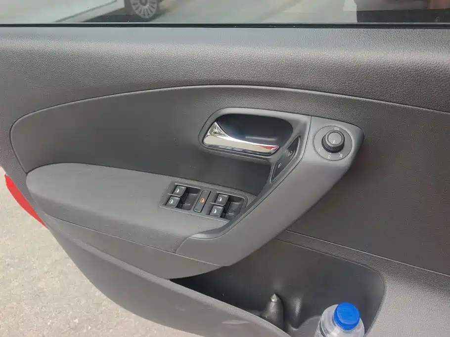 Volkswagen Polo — миниатюра 7