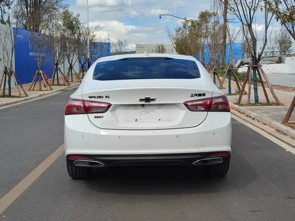 Chevrolet Malibu XL — миниатюра 12