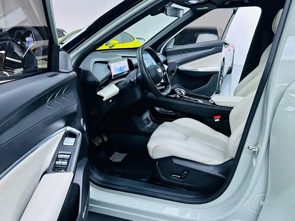 GEELY AUTOMOBILE BOYUE