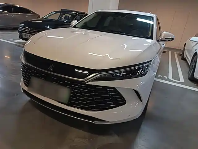 2025 BYD Qin
