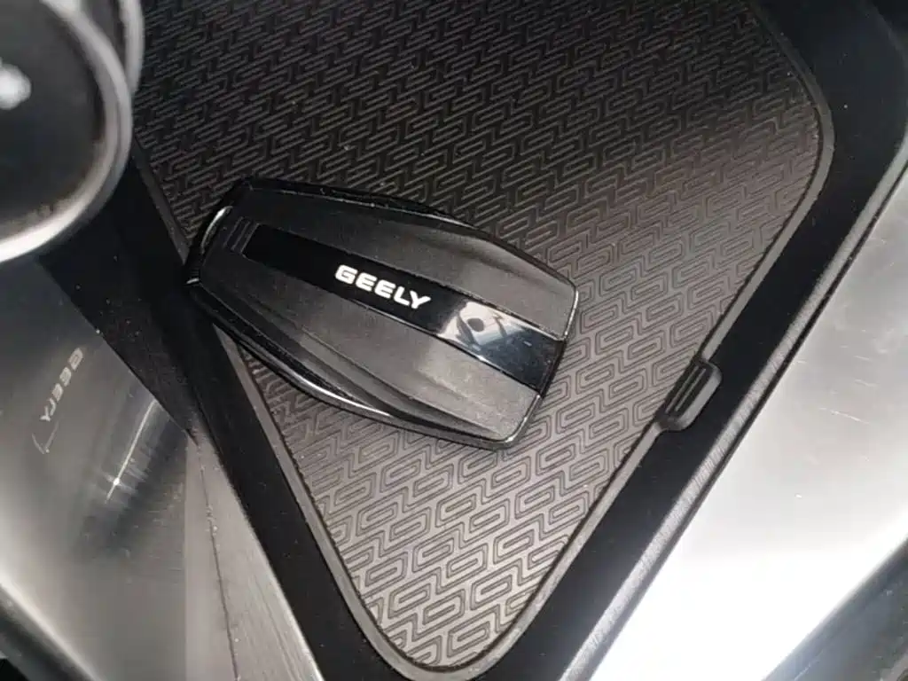 Geely Binrui — миниатюра 9