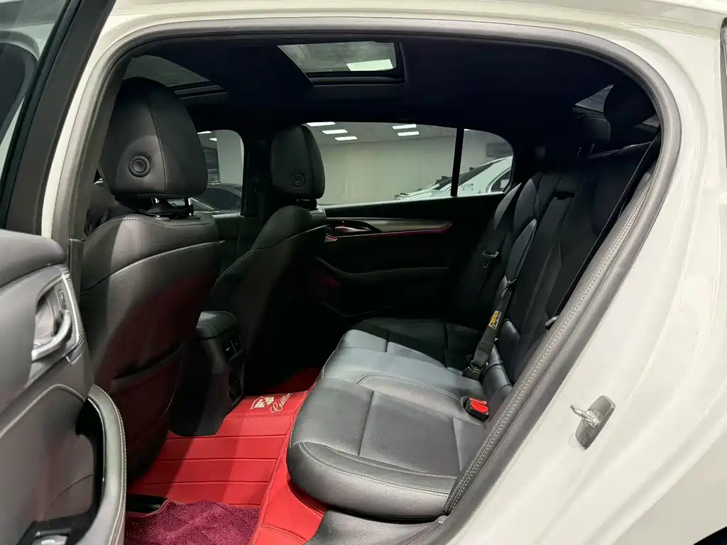 Cadillac CT5 — миниатюра 6