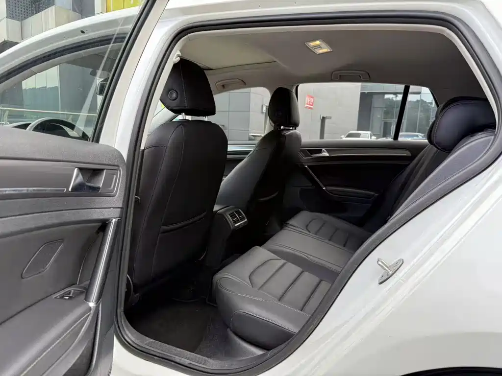 Volkswagen Golf — миниатюра 5