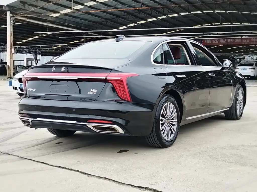 Hongqi Hongqi H5 — миниатюра 15
