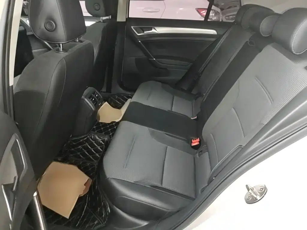 Volkswagen Golf — миниатюра 17