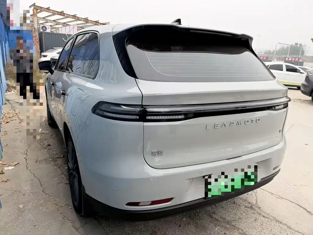 Leapmotor Leapmotor C10 — миниатюра 10