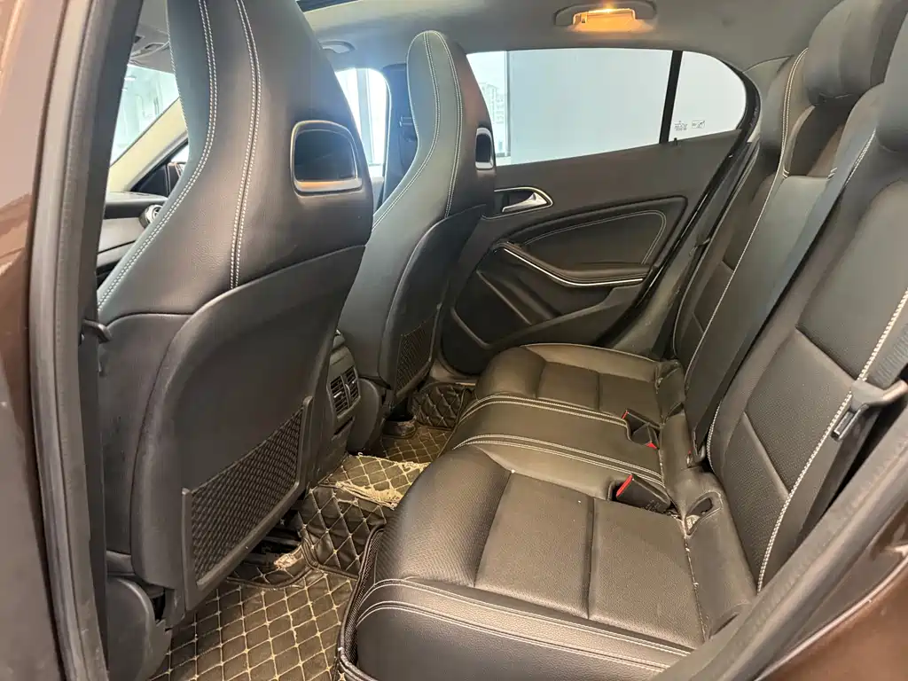 Mercedes-Benz GLA — миниатюра 13