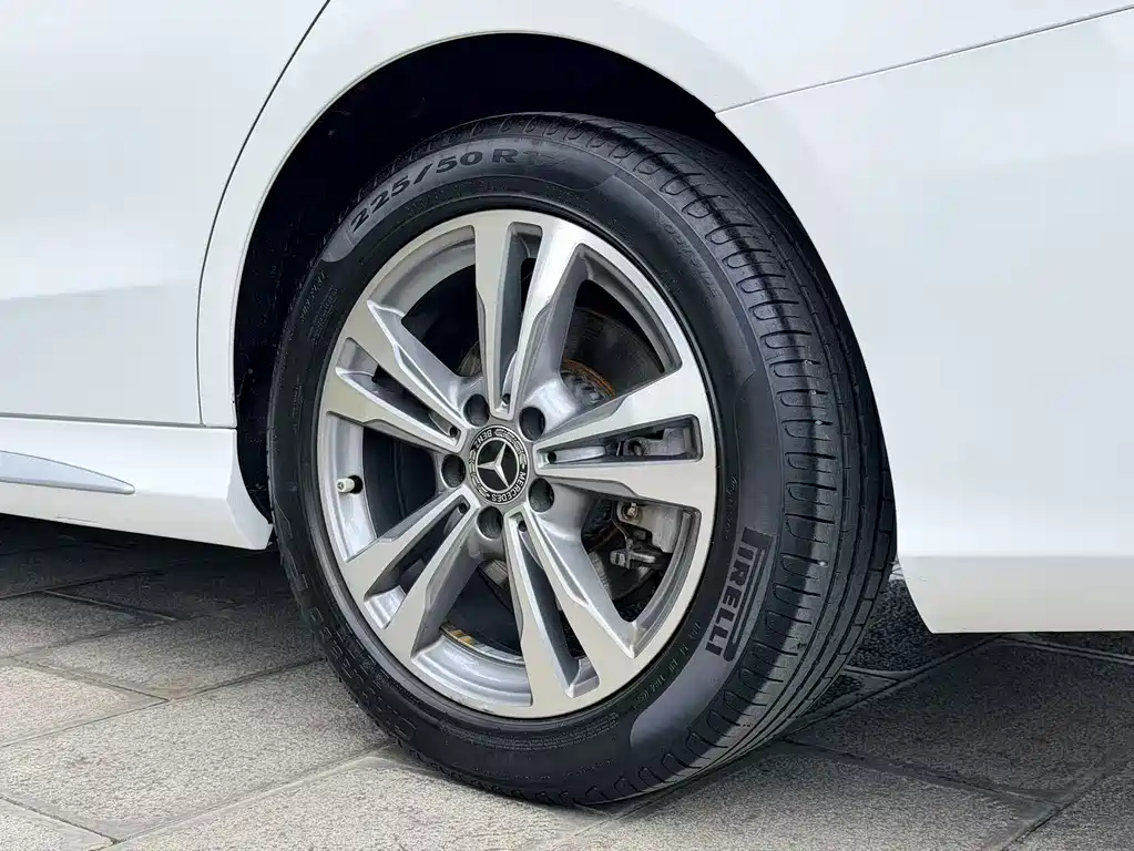 Mercedes-Benz C-Class — миниатюра 17
